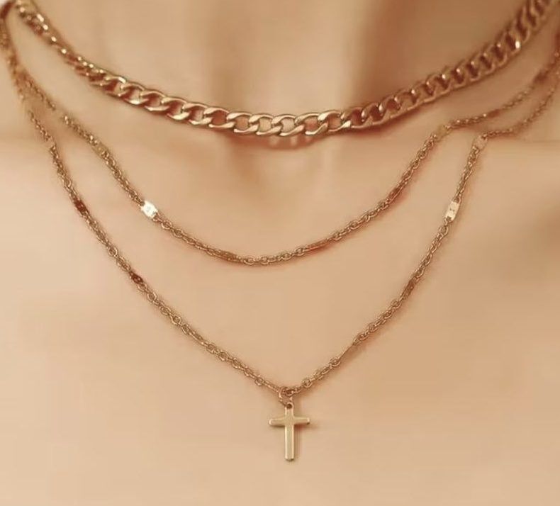 Elegante Kreuz Halskette für Damen aus Edelstahl